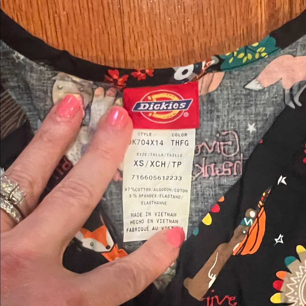 Dickies Scrubs top Thanksgiving theme.
